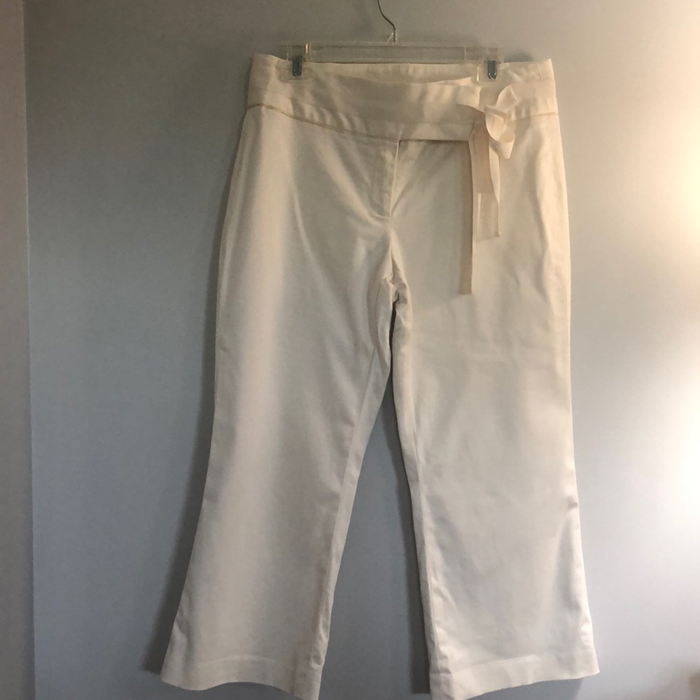 Banana Republic cropped dress pants with cute ribbon tie detail.  EUC, size 10.